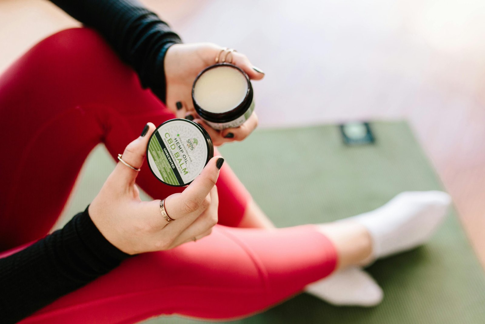 Comment décupler l’effet anti-stress du yoga avec des plantes ?